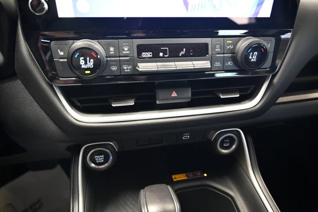 Used 2024 Toyota Grand Highlander AWD image 18
