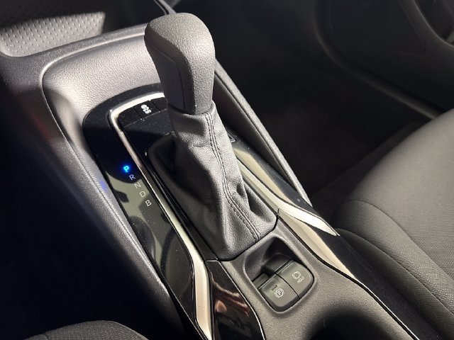 Used 2022 Toyota Corolla LE FWD image 32