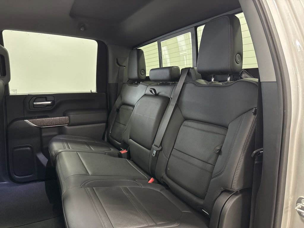 Used 2022 GMC Sierra 3500 Denali AWD/4WD image 11