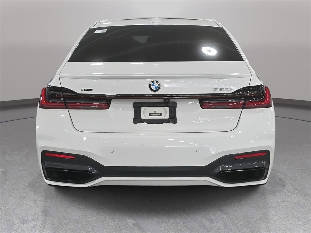 Used 2020 BMW 750i xDrive w/ Autobahn Package image 7