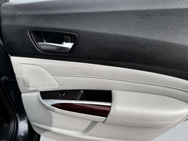 Used 2016 Acura TLX V6 SH-AWD w/ Technology Pkg image 43