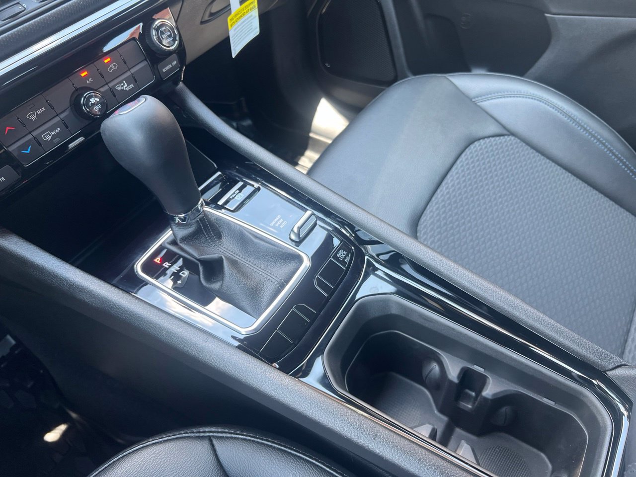New 2026 Jeep Compass Latitude AWD/4WD image 29
