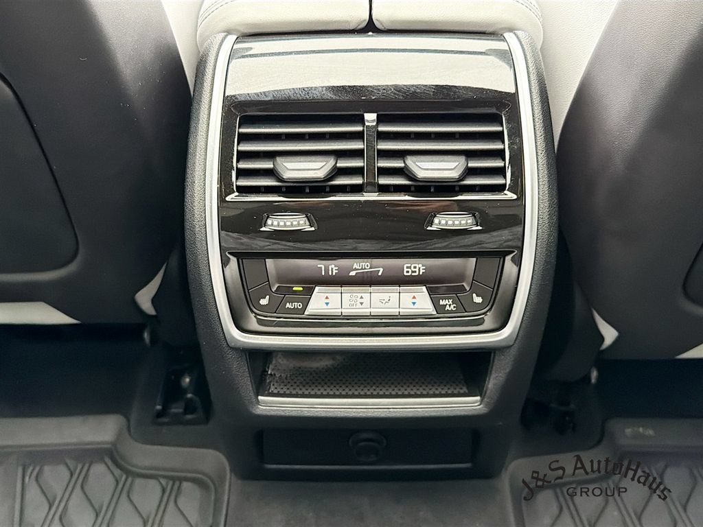 Used 2022 BMW X6 M w/ Executive Package AWD/4WD image 31