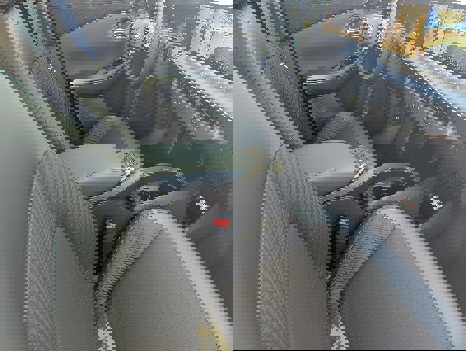 New 2026 Nissan Leaf Platinum+ w/ Cargo Package (Platinum+) image 30