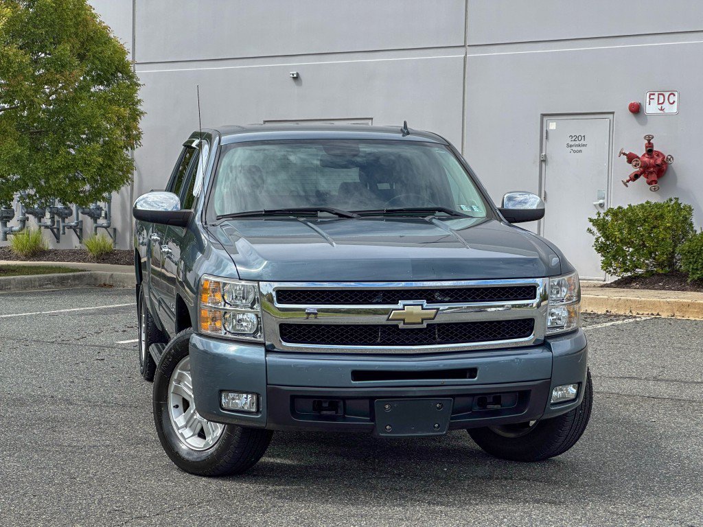 Used 2011 Chevrolet Silverado 1500 LTZ w/ LTZ Plus Package AWD/4WD image 6