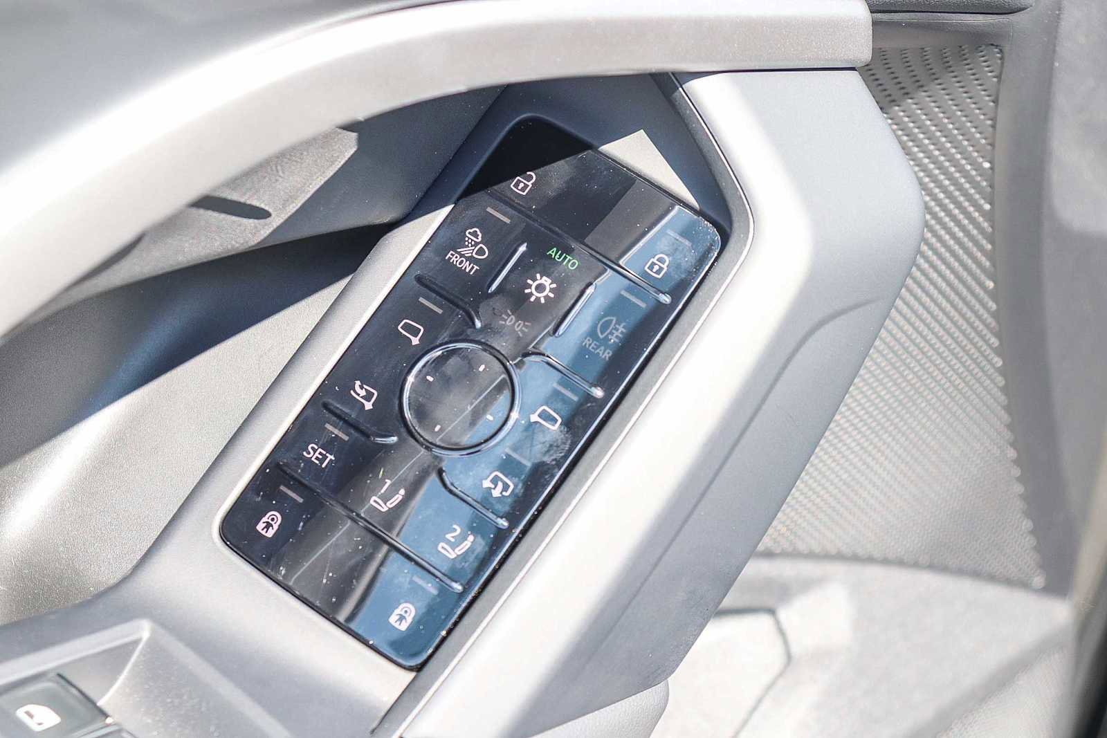 New 2025 Audi Q5 Premium Plus image 24