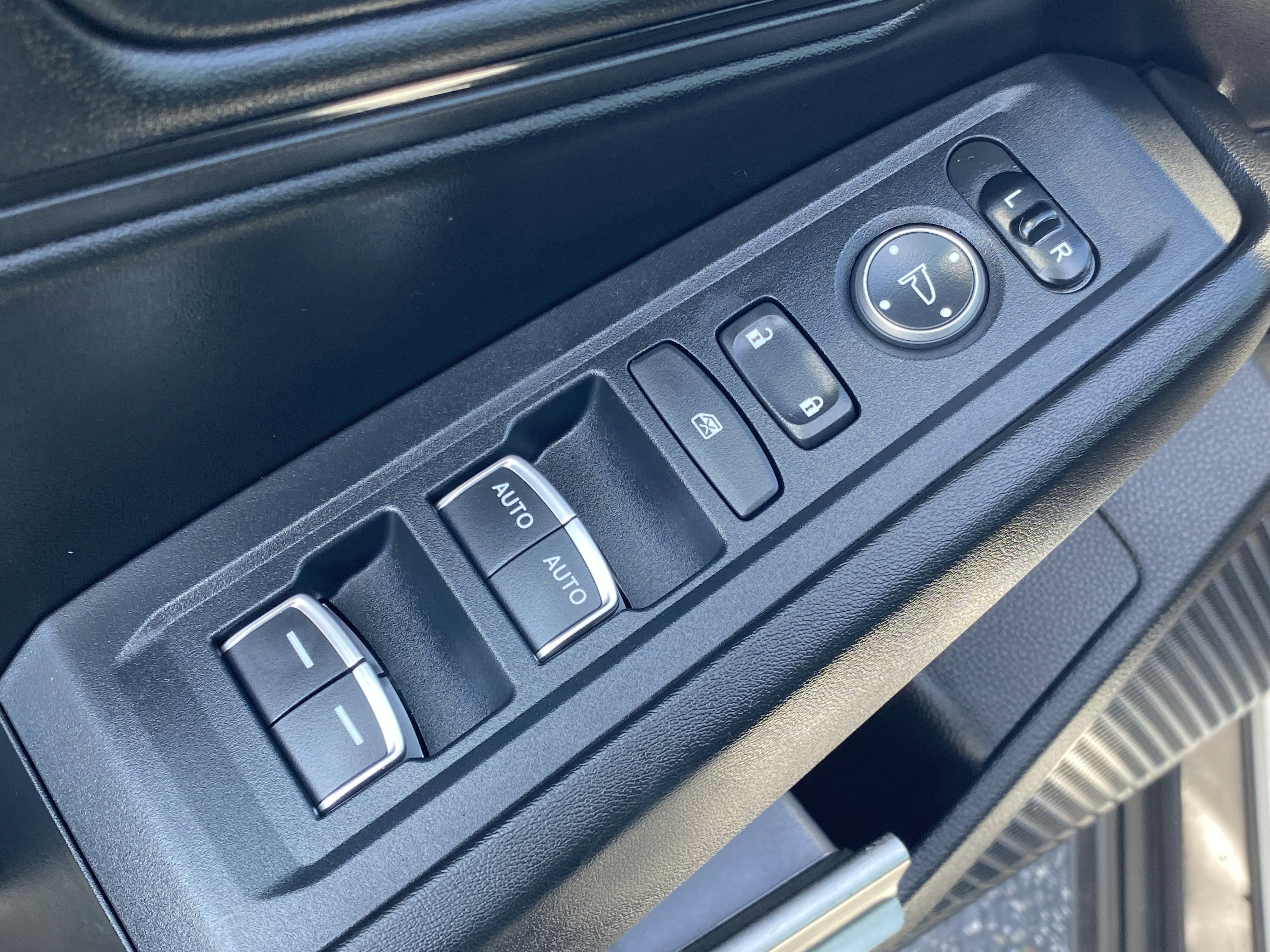 Used 2025 Honda Accord SE image 17