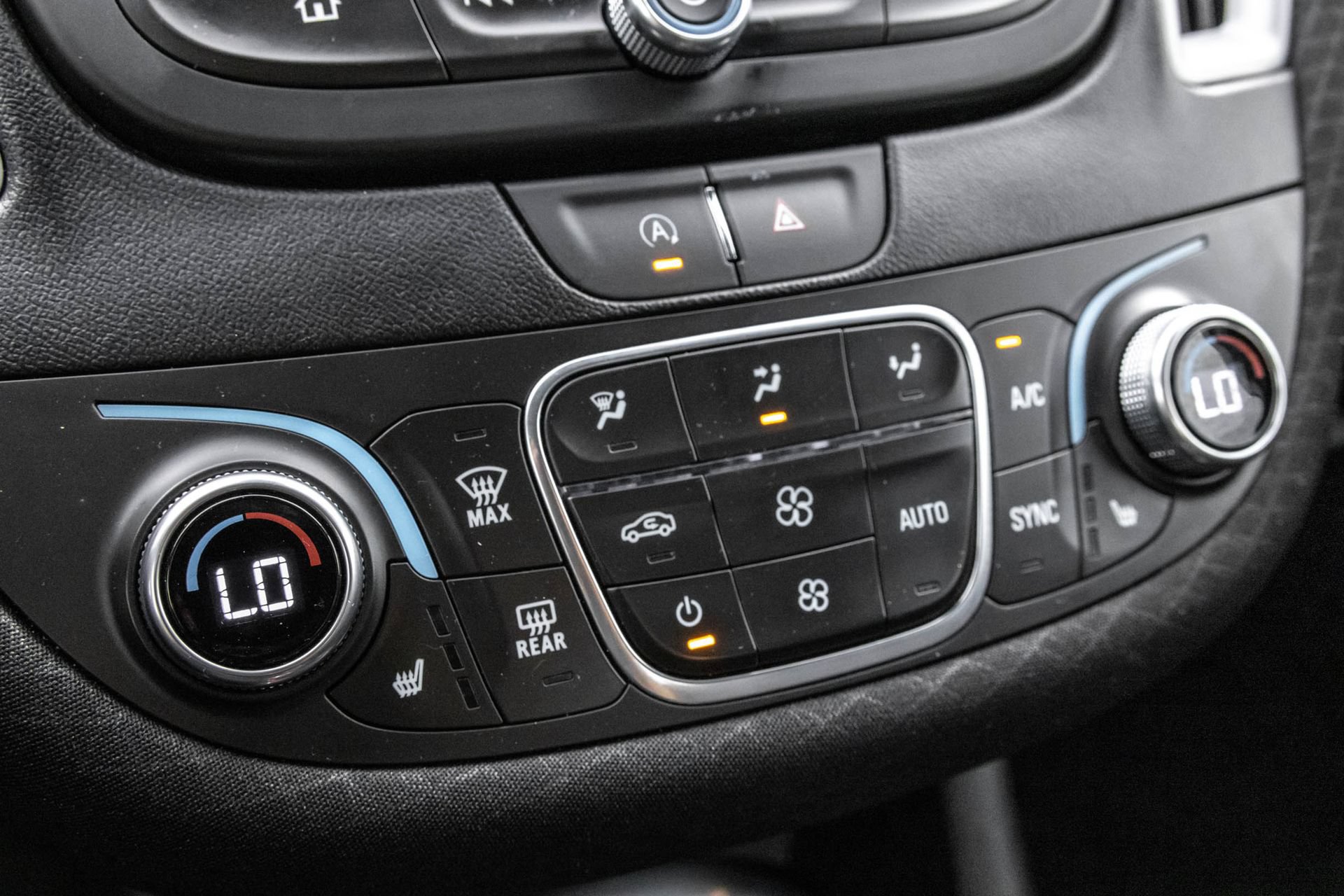 Used 2025 Chevrolet Malibu LT FWD image 30