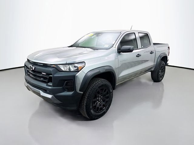 Used 2024 Chevrolet Colorado Trail Boss w/ Advanced Trailering Package image 4