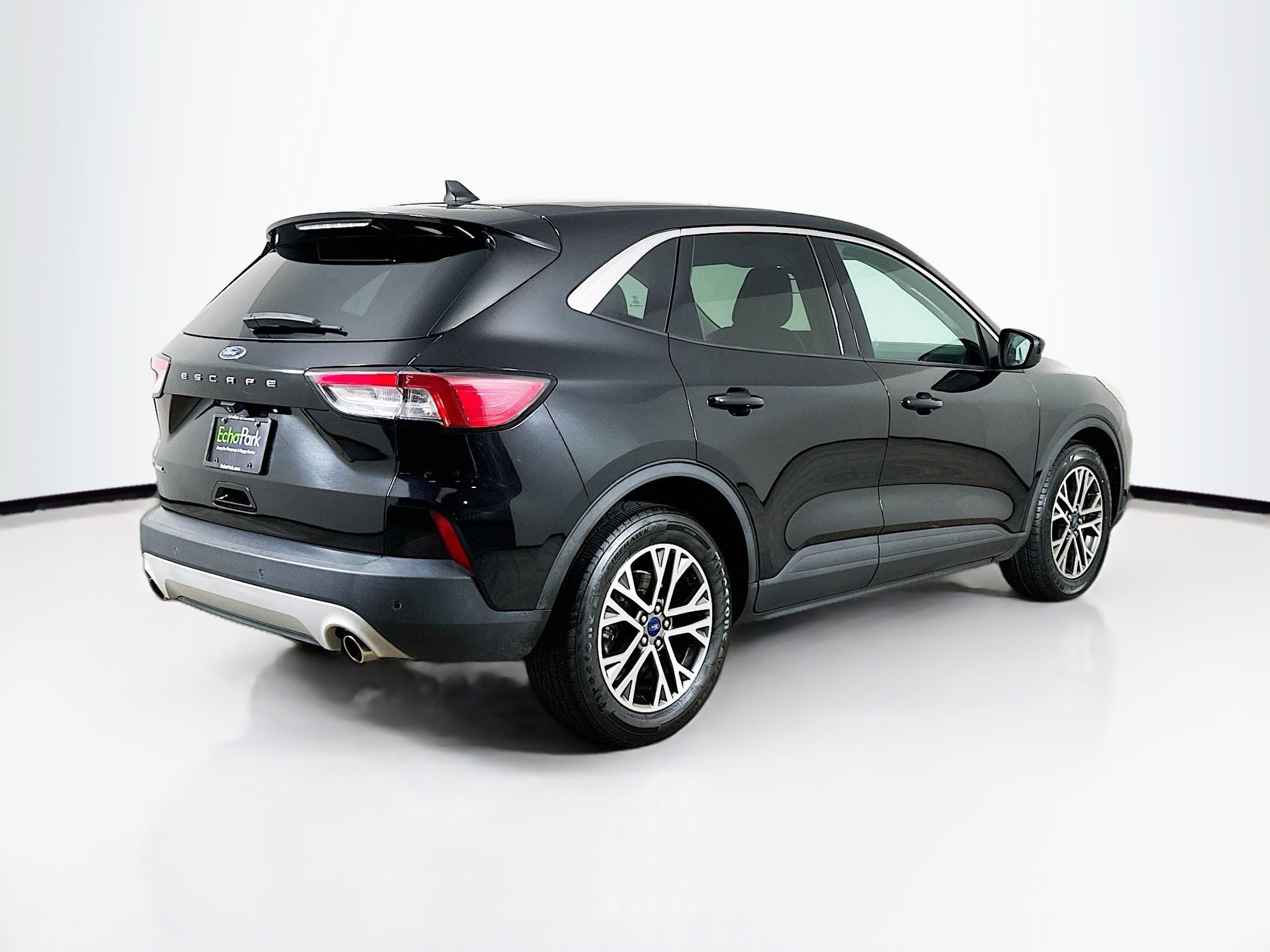 Used 2022 Ford Escape SEL image 9