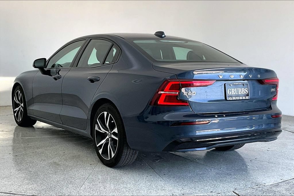 Used 2025 Volvo S60 B5 Core FWD image 14