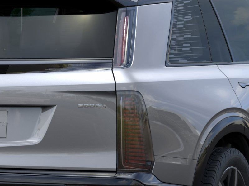 Used 2026 Cadillac Vistiq Sport image 11