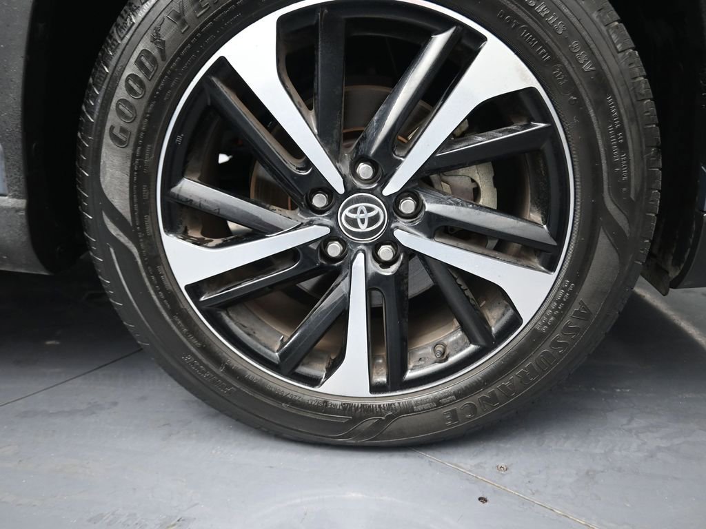 Used 2023 Toyota Corolla Cross XSE w/ Convenience Package image 5