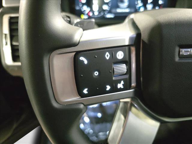 Used 2024 Land Rover Discovery Dynamic SE AWD/4WD image 18