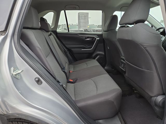 Used 2023 Toyota RAV4 XLE AWD/4WD image 32