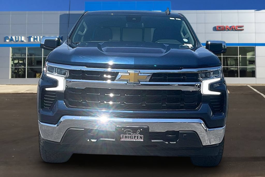 Used 2022 Chevrolet Silverado 1500 LT AWD/4WD image 2