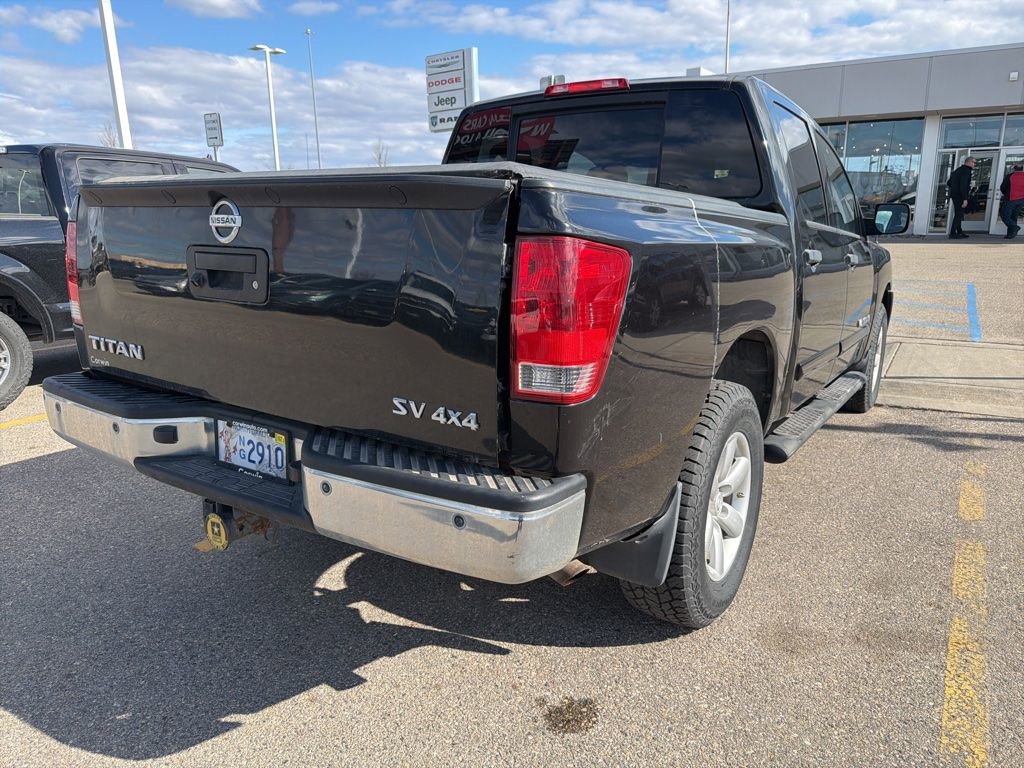 Used 2014 Nissan Titan SV w/ SV Value Truck Package AWD/4WD image 4