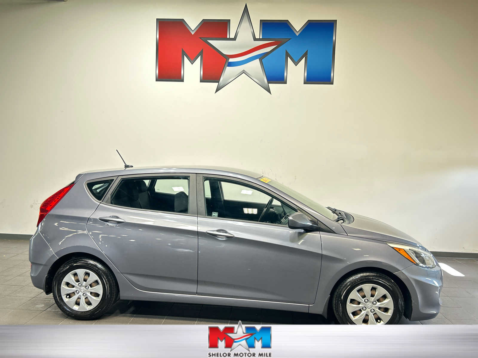 Used 2017 Hyundai Accent SE FWD image 1