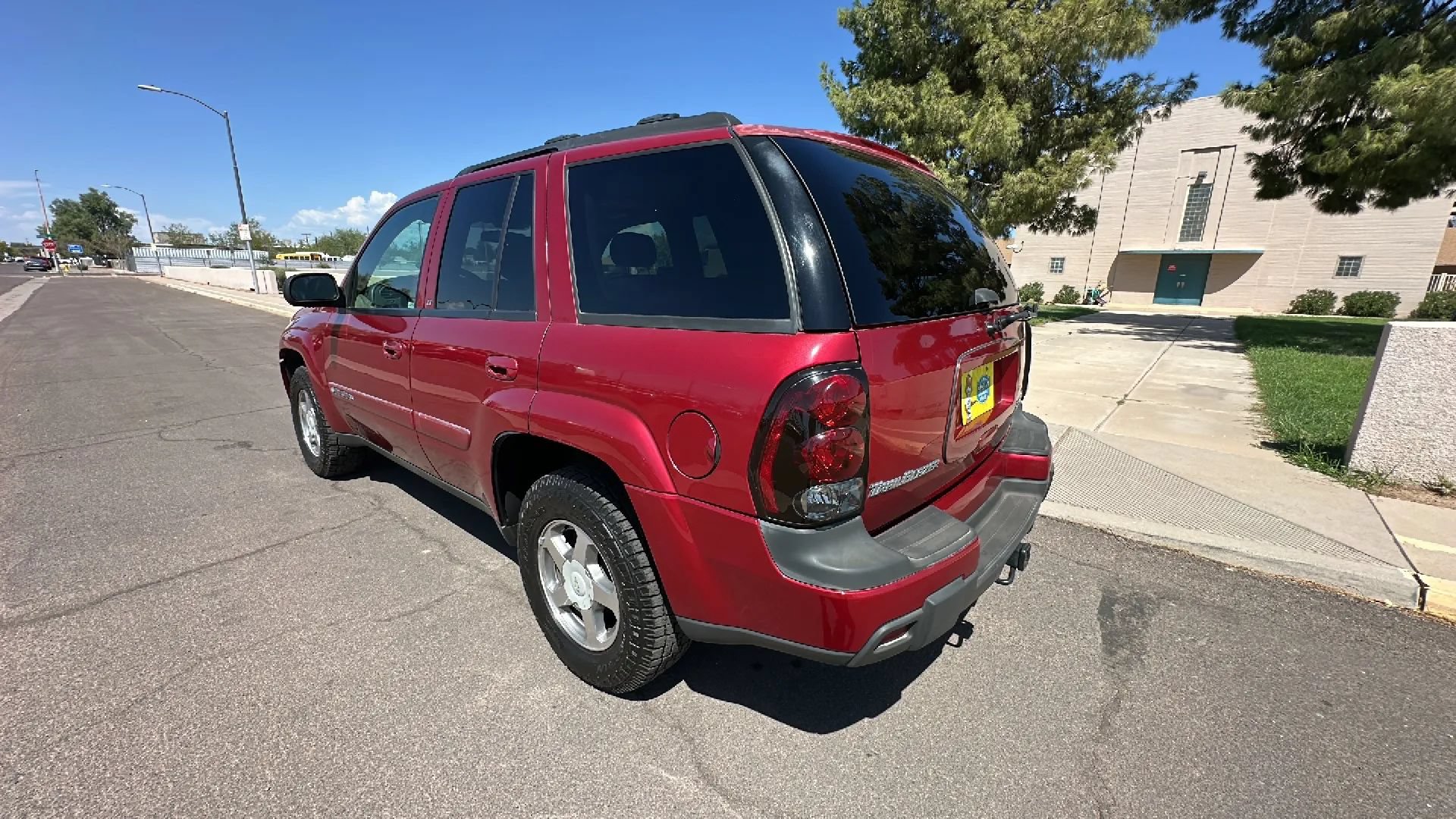 Used 2004 Chevrolet TrailBlazer LT RWD image 2