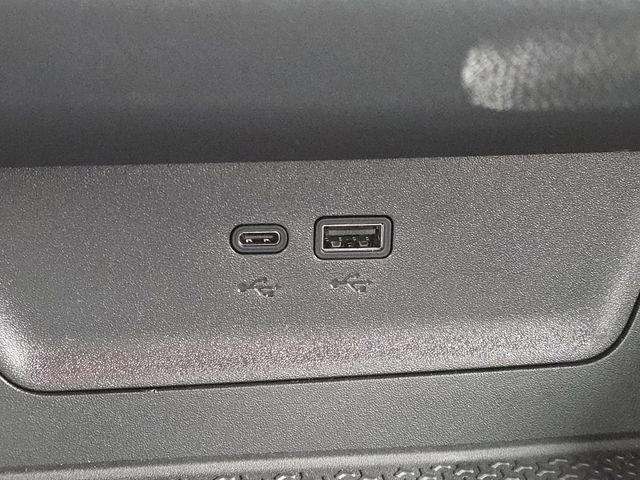 New 2026 Chevrolet Equinox LT w/ Convenience Package II image 8