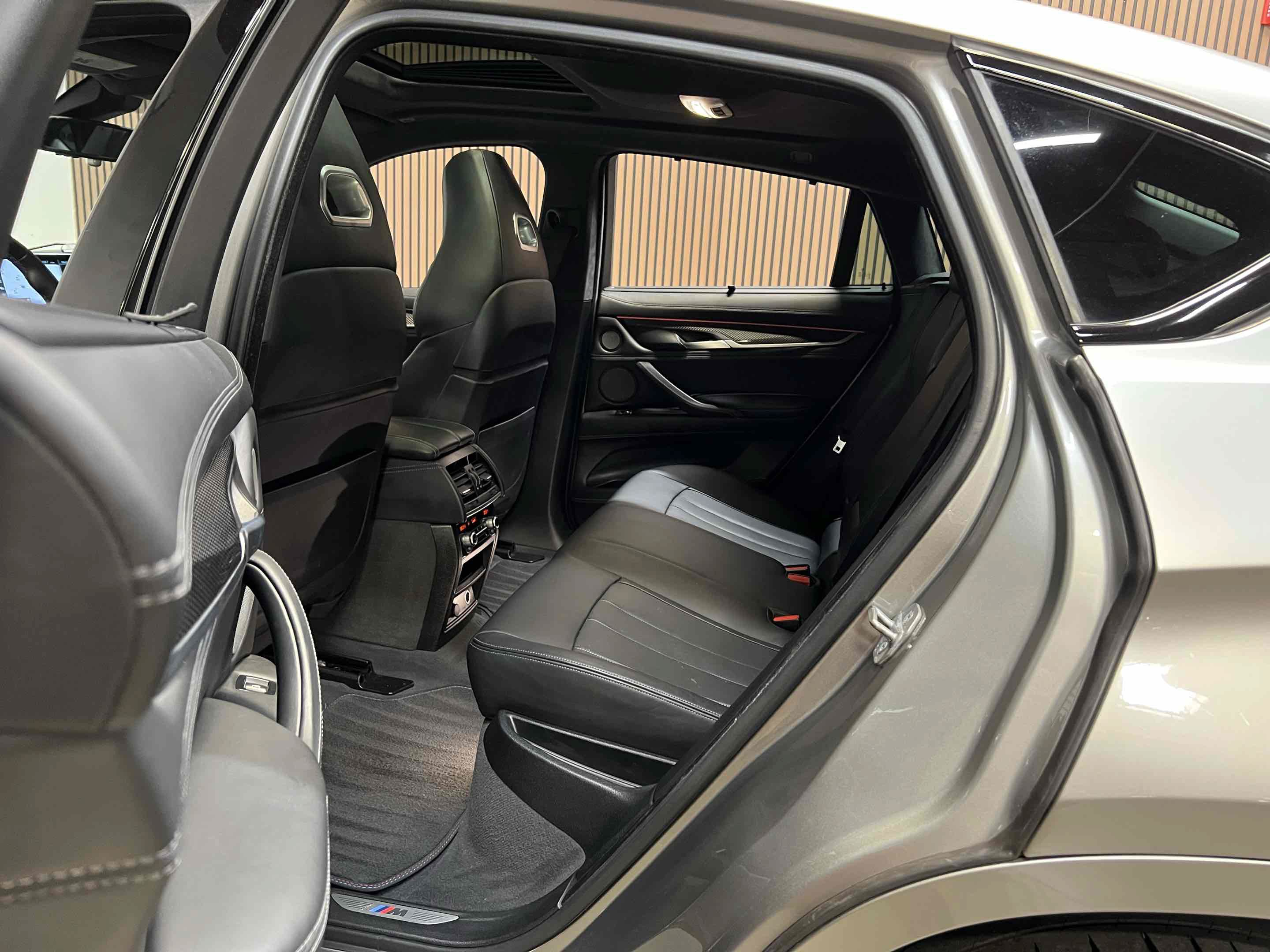 Used 2017 BMW X6 M AWD/4WD image 30
