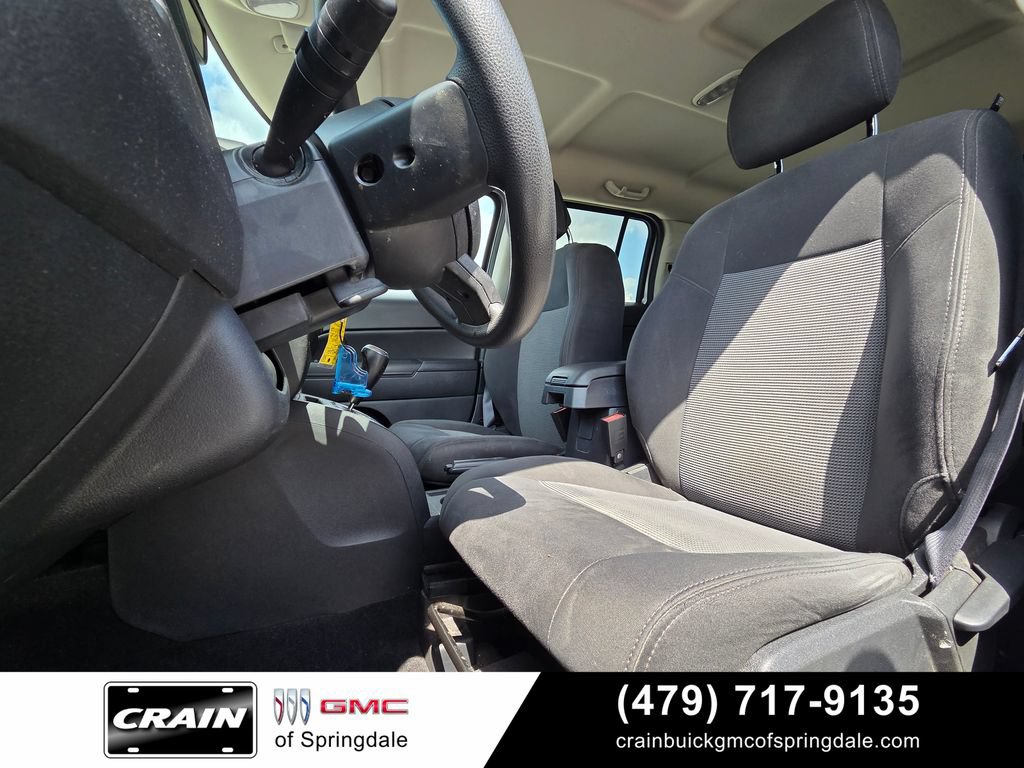 Used 2017 Jeep Patriot Sport w/ Power Value Group AWD/4WD image 23