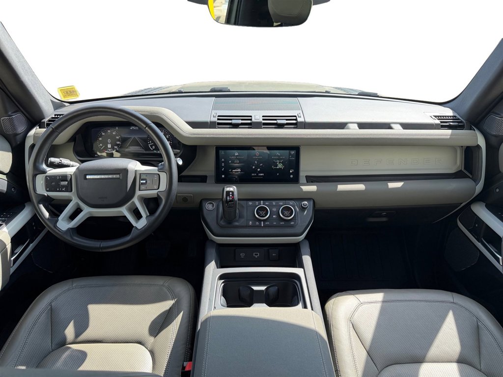 Used 2023 Land Rover Defender 90 S image 18