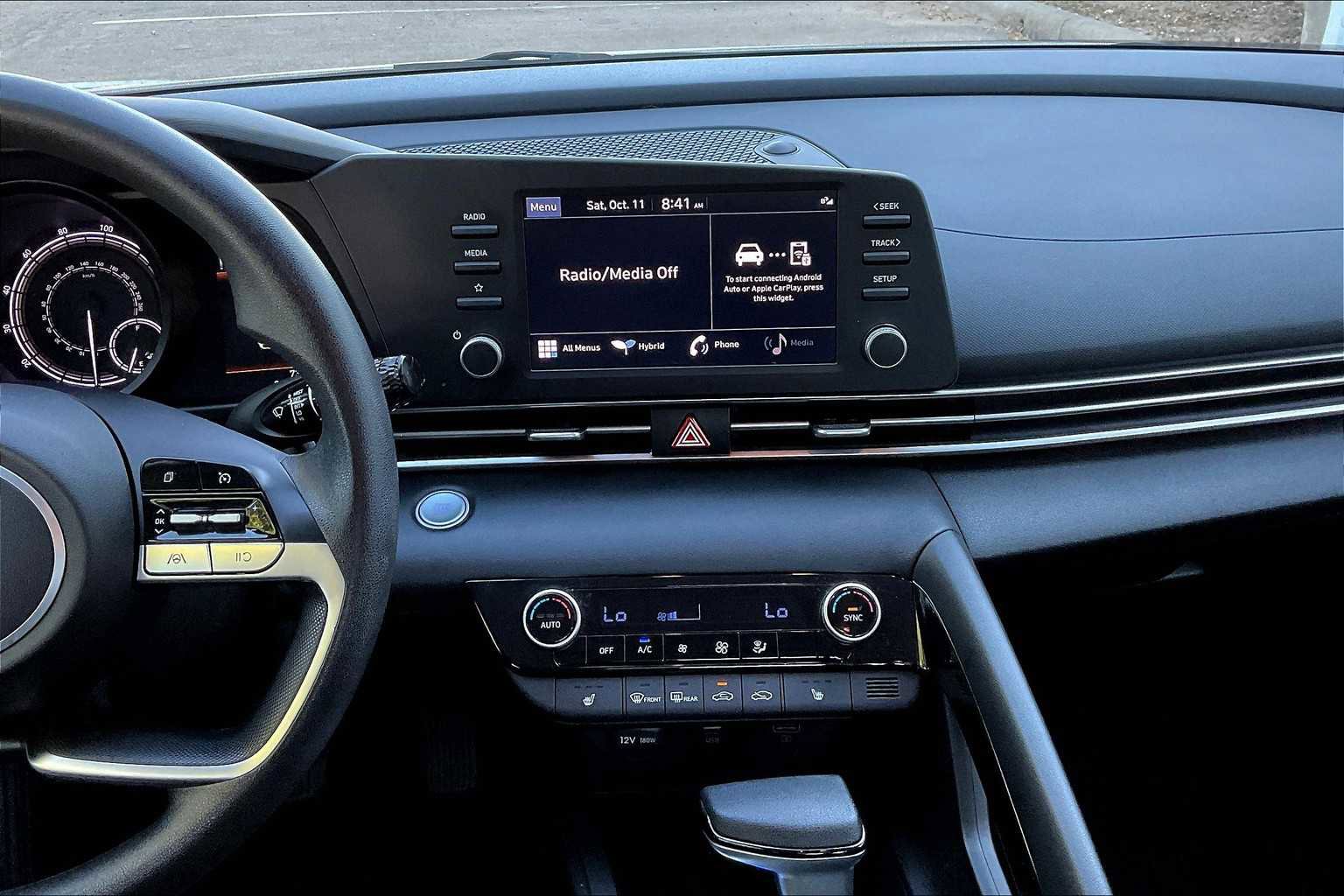 Used 2023 Hyundai Elantra Blue image 4