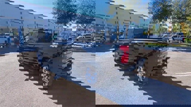 Used 2022 Chevrolet Silverado 1500 Custom w/ Safety Confidence Package image 38