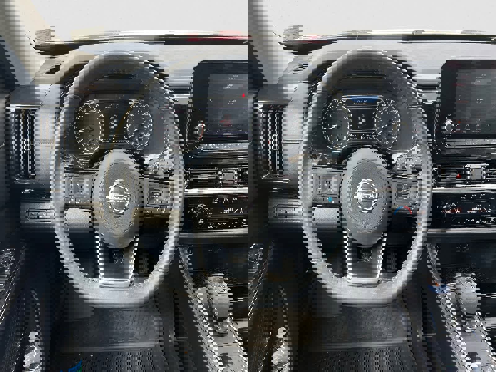 Used 2022 Nissan Pathfinder SV w/ SV Black Package image 14