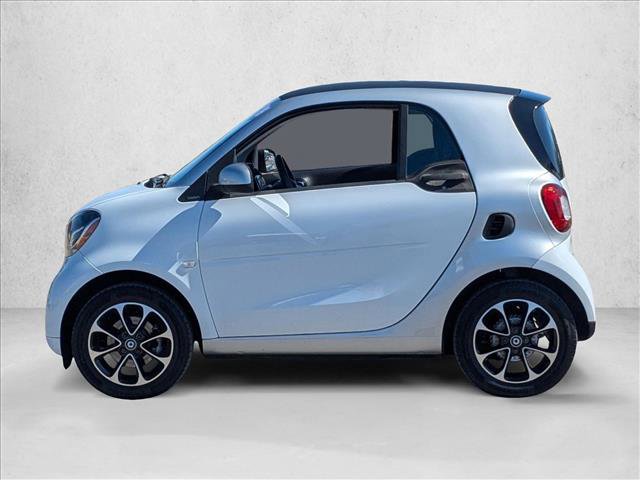 Used 2016 smart fortwo pure image 9