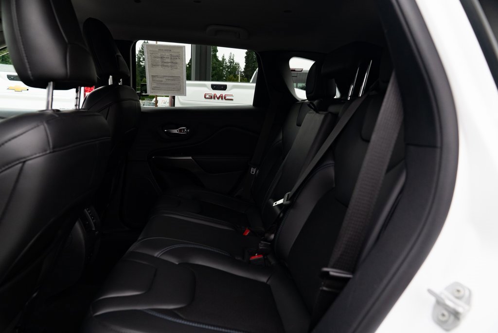 Used 2020 Jeep Cherokee Latitude w/ Quick Order Package 26F North image 21