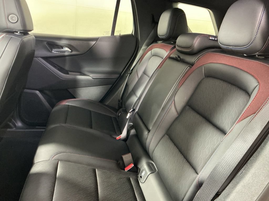 New 2026 Chevrolet Equinox RS w/ Convenience Package III AWD/4WD image 8