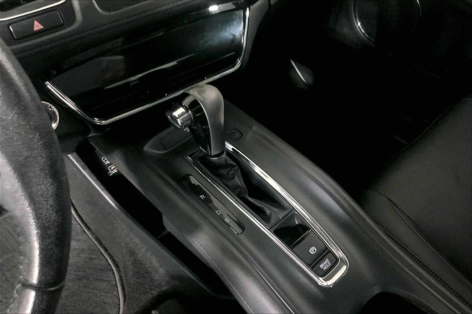 Used 2019 Honda HR-V Touring image 17