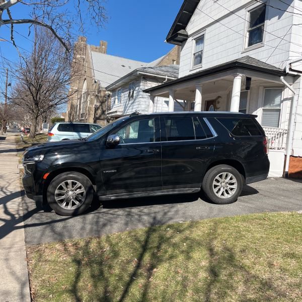 Used 2023 Chevrolet Tahoe Premier image 2