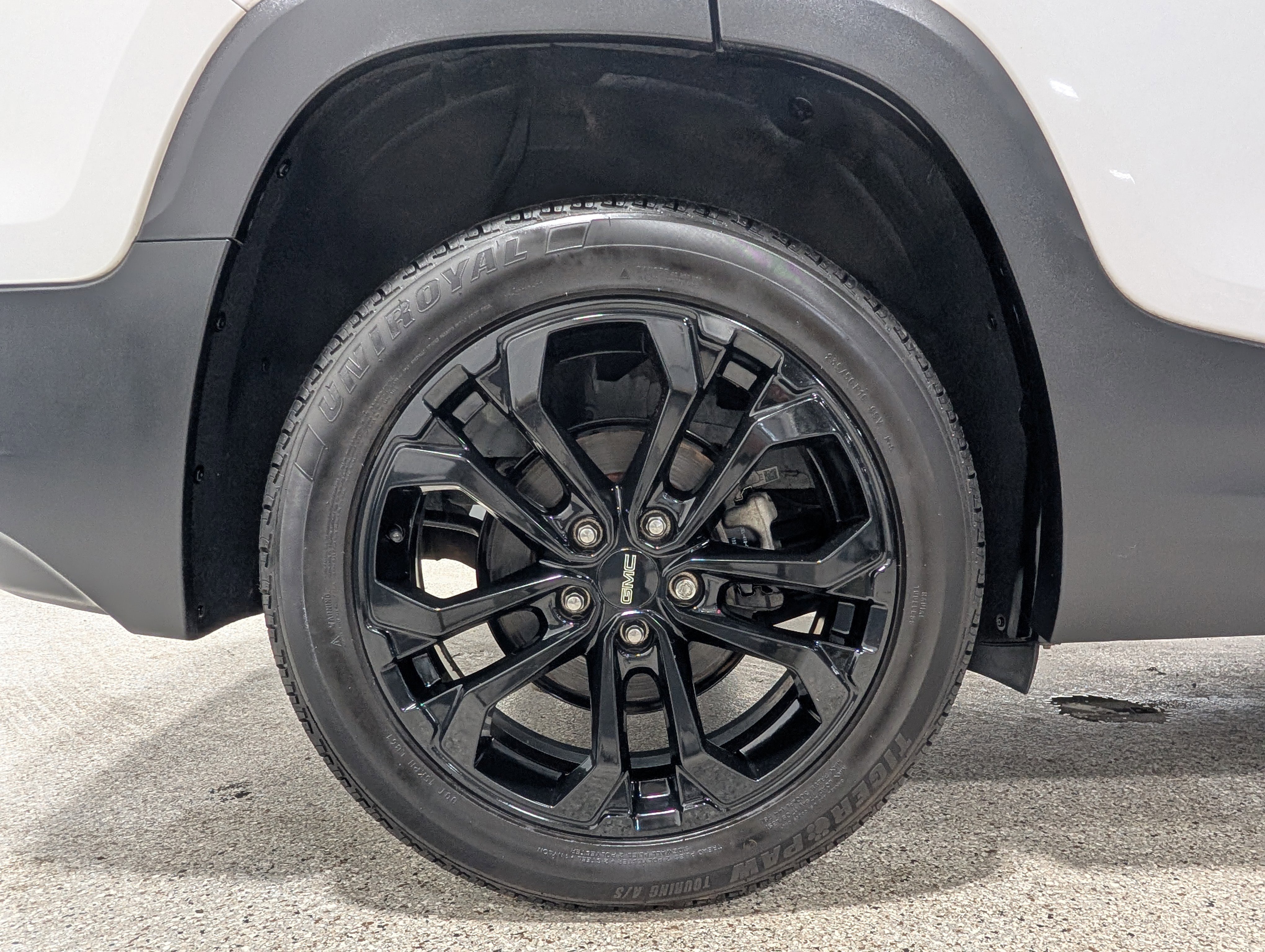 Used 2020 GMC Terrain SLE w/ Driver Convenience Package image 11