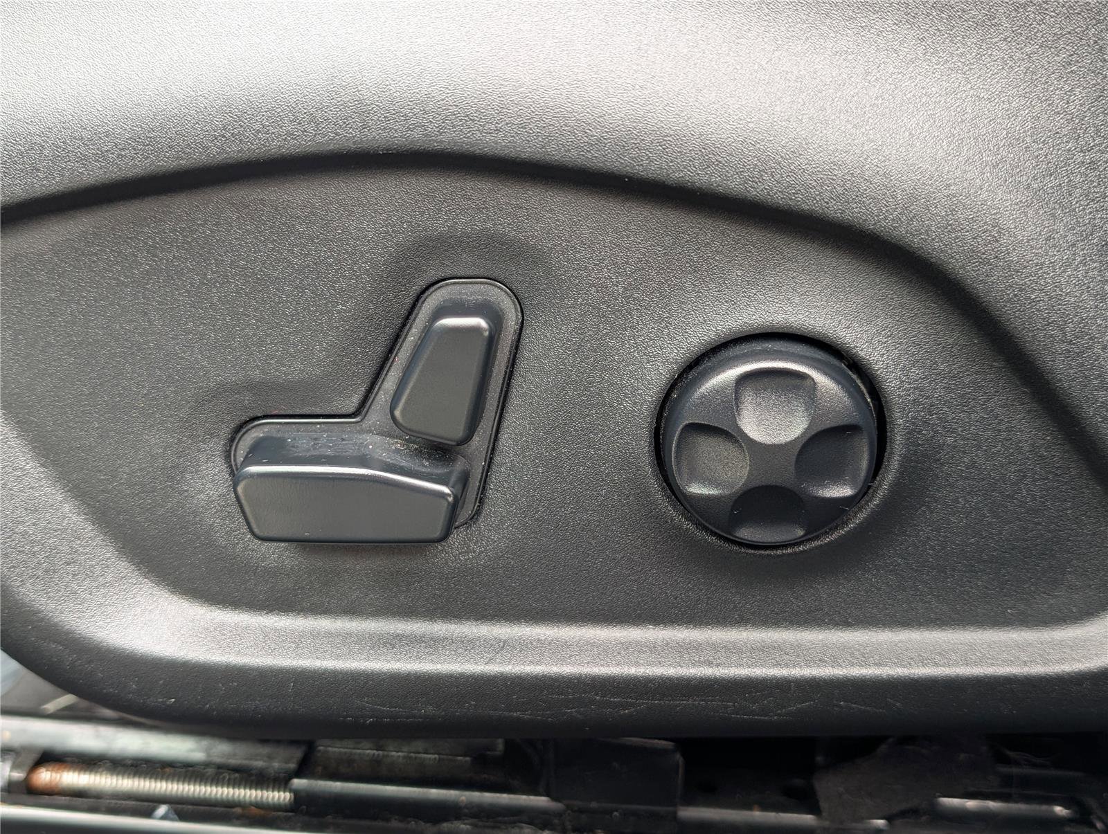 Used 2019 Jeep Compass Limited image 19