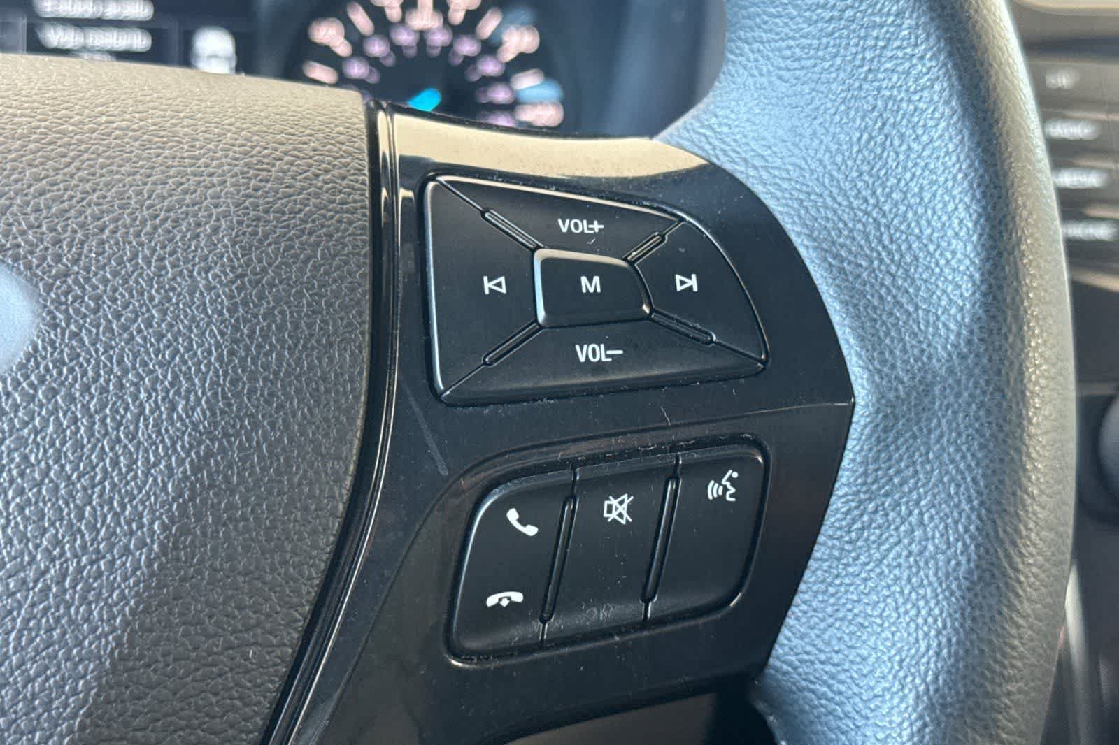 Used 2018 Ford Explorer XLT FWD image 23