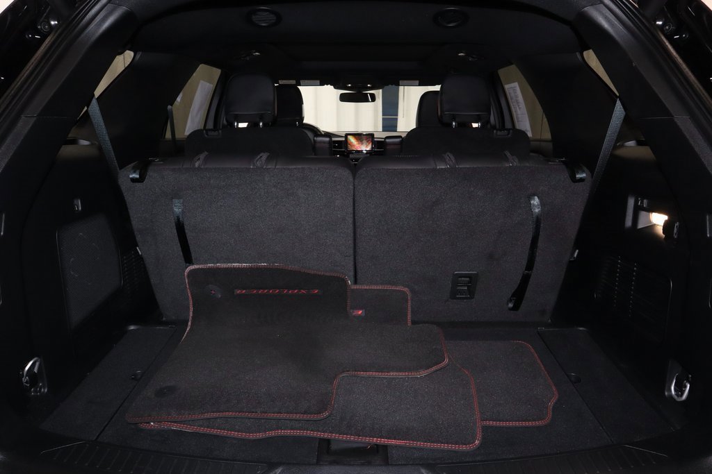 Certified 2024 Ford Explorer ST-Line w/ Class IV Trailer Tow Package image 18