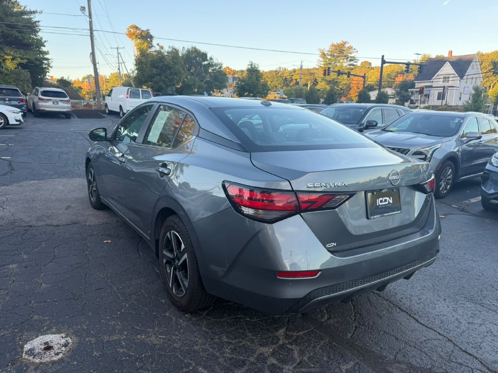 Used 2024 Nissan Sentra SV FWD image 3