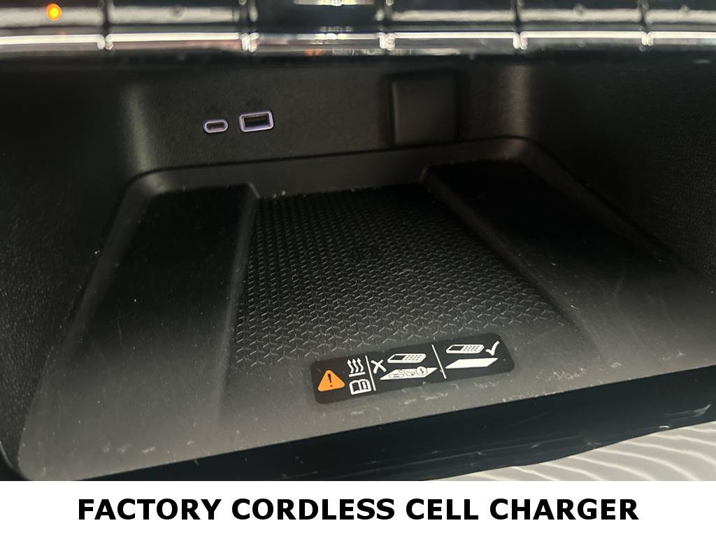 Used 2026 Chevrolet Traverse RS FWD image 26