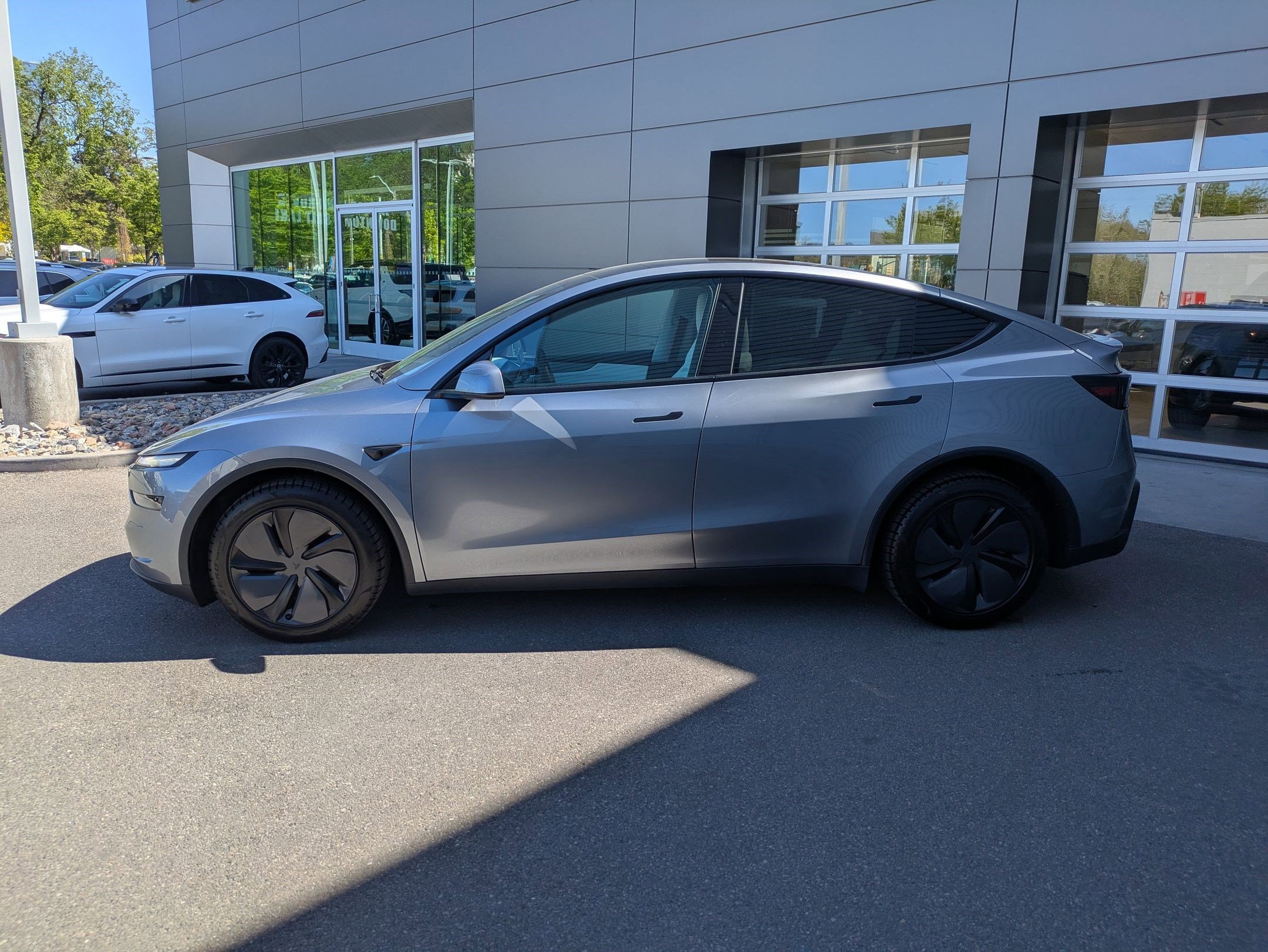 Used 2026 Tesla Model Y AWD image 7