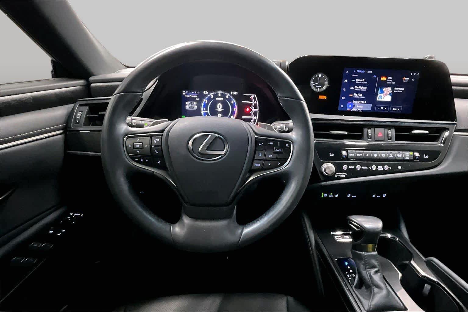Used 2024 Lexus ES 350 w/ Premium Package FWD image 6