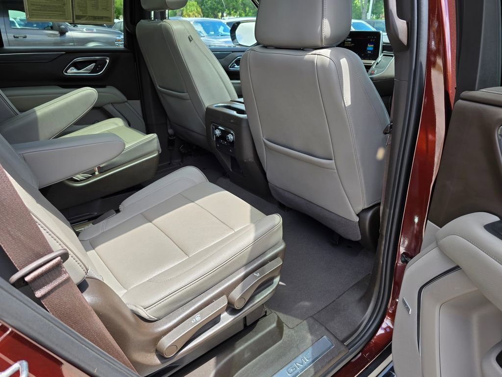 Used 2023 GMC Yukon SLT w/ Max Trailering Package AWD/4WD image 30