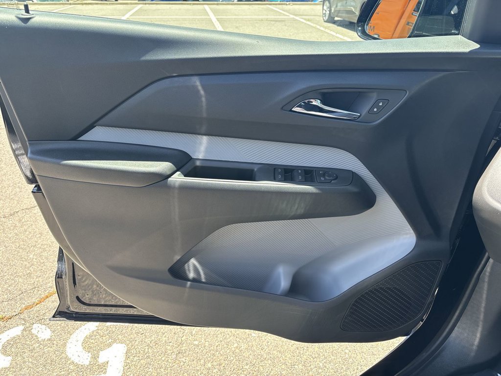 New 2027 Chevrolet Bolt LT w/ Comfort Package FWD image 22