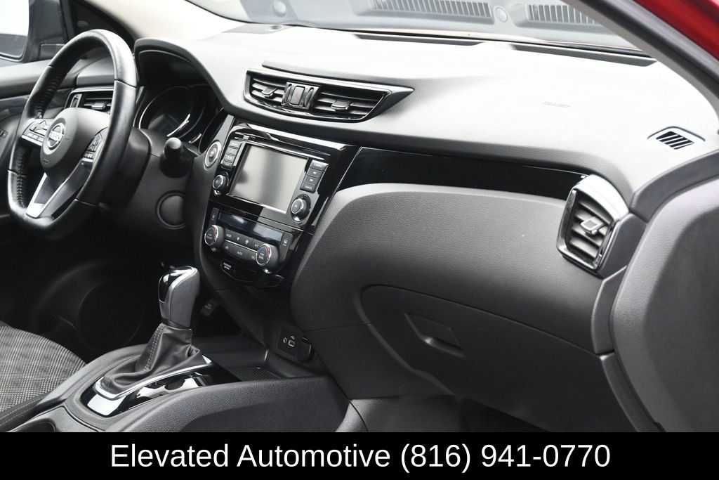 Used 2021 Nissan Rogue Sport SV AWD/4WD image 6