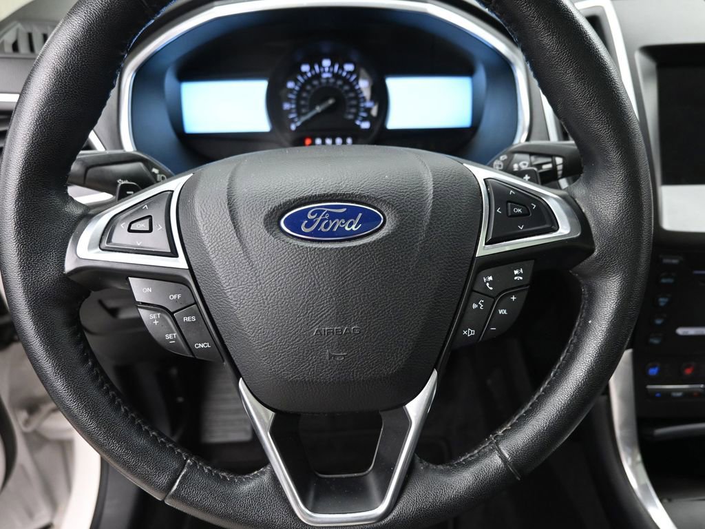 Used 2016 Ford Edge Titanium w/ Equipment Group 301A image 16
