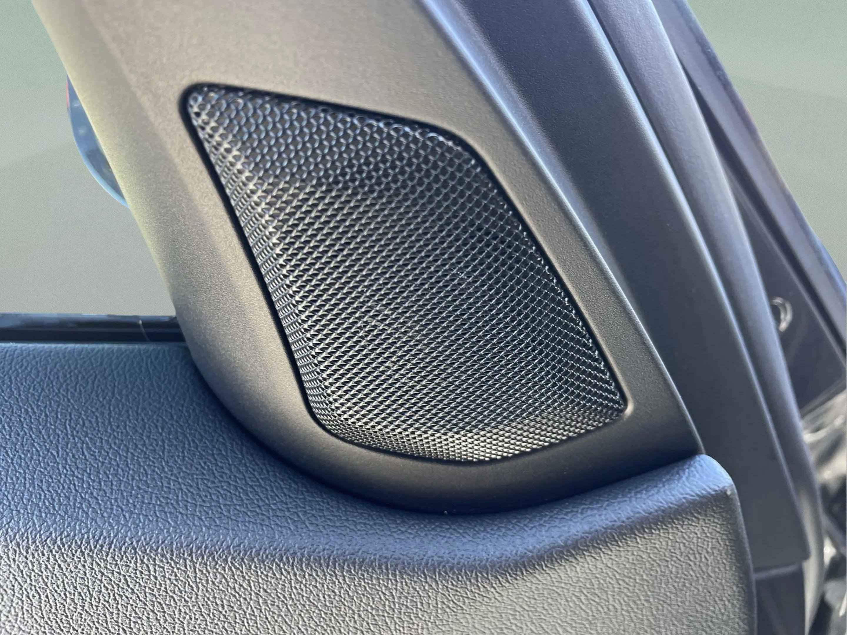 Used 2021 BMW 330e w/ Convenience Package image 11