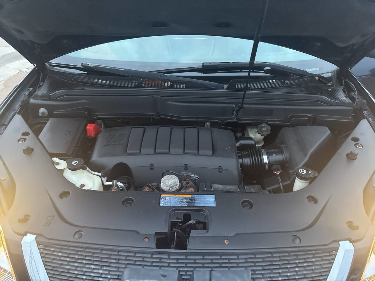 Used 2011 GMC Acadia SLE image 31