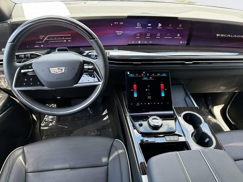 Certified 2026 Cadillac Escalade Luxury RWD image 7
